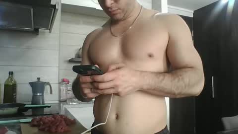 Snapshot of luzardol chatting on October 4, 5:44 pm luzardol online show from October 4, 5:44 pm