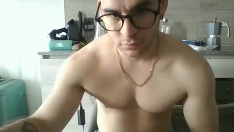 Snapshot of luzardol chatting on October 18, 3:46 pm luzardol online show from October 18, 3:46 pm