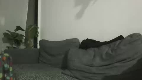 Snapshot of luzardol chatting on November 13, 1:37 am luzardol online show from November 13, 1:37 am