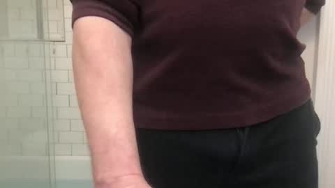 lvguynextdoor440656 online show from February 27, 10:43 pm