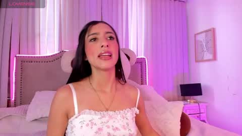Snapshot of lya_brown chatting on April 24, 12:51 pm lya_brown online show from April 24, 12:51 pm