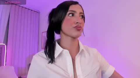 Snapshot of lya_brown chatting on April 28, 11:26 am lya_brown online show from April 28, 11:26 am