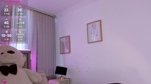 Snapshot of lya_brown chatting on May 27, 12:02 pm lya_brown online show from May 27, 12:02 pm