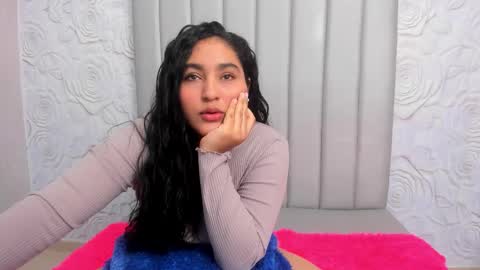 Snapshot of lya_dubois_ chatting on February 3, 11:59 am LYA DUBOIS online show from February 3, 11:59 am