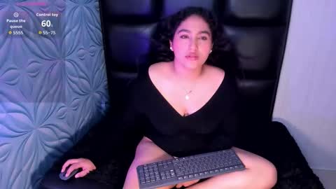 Snapshot of lya_dubois_ chatting on February 18, 2:24 pm LYA DUBOIS online show from February 18, 2:24 pm