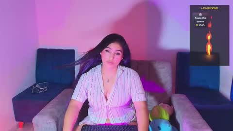 LYA DUBOIS  online show from March 20, 6:46 pm