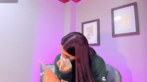 Snapshot of lyaa_sweet1 chatting on August 1, 3:00 pm Lyaa Sweet online show from August 1, 3:00 pm