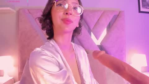 Lya Lee online show from December 19, 8:49 pm