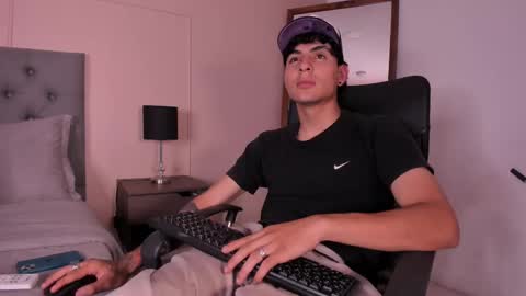 Lyan online show from September 20, 7:59 pm