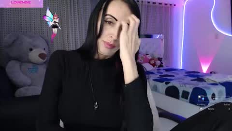 Lyann  online show from November 25, 1:38 am