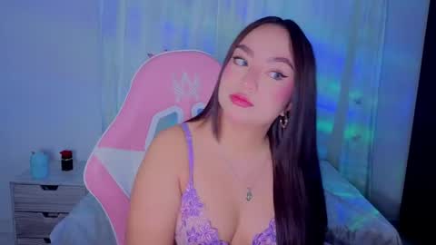 lyavalmont online show from May 19, 10:49 pm