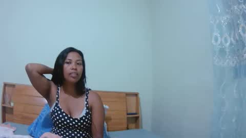 Snapshot of lycia01 chatting on April 10, 7:18 pm lycia01 online show from April 10, 7:18 pm
