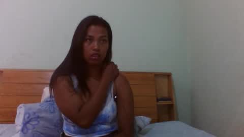 Snapshot of lycia01 chatting on April 23, 7:09 am lycia01 online show from April 23, 7:09 am