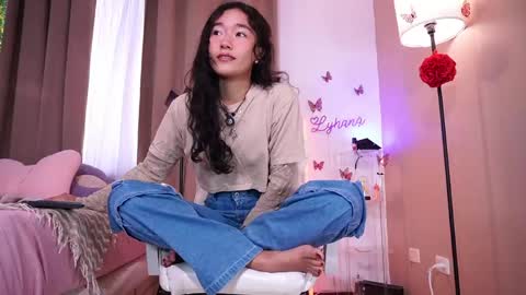 Lyhana Lee online show from May 22, 3:28 pm