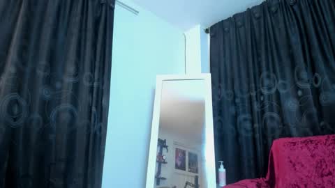 Snapshot of lylaheather chatting on October 7, 6:32 am Sara online show from October 7, 6:32 am
