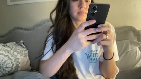 Snapshot of lylajades chatting on January 23, 8:24 pm Olivia online show from January 23, 8:24 pm