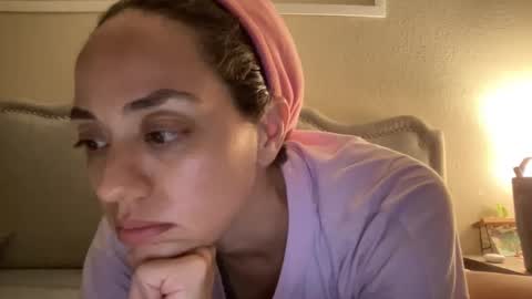 Snapshot of lylajades chatting on September 28, 6:19 am Olivia online show from September 28, 6:19 am