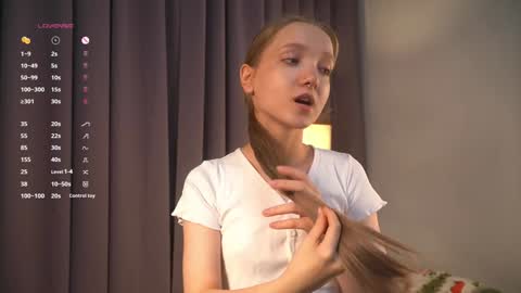 Lyly bambi online show from December 18, 9:29 pm