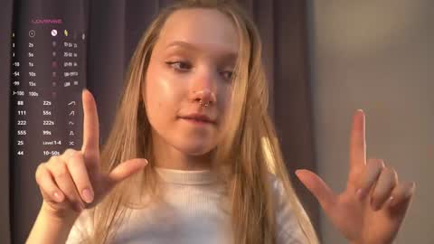 Lyly bambi online show from December 19, 9:49 pm