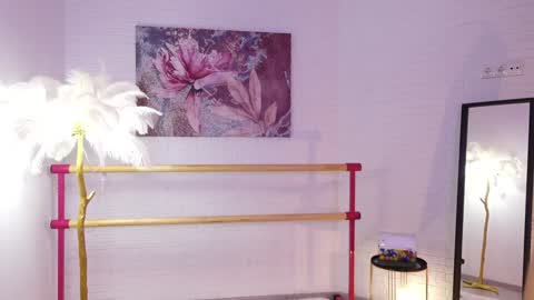 Lyly   online show from January 19, 9:55 am