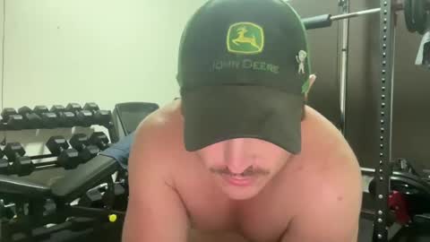 Snapshot of lymbo5 chatting on December 12, 9:08 am LYMBOZZ online show from December 12, 9:08 am