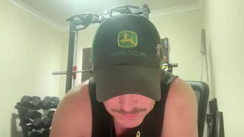 Snapshot of lymbo5 chatting on December 14, 4:23 am LYMBOZZ online show from December 14, 4:23 am