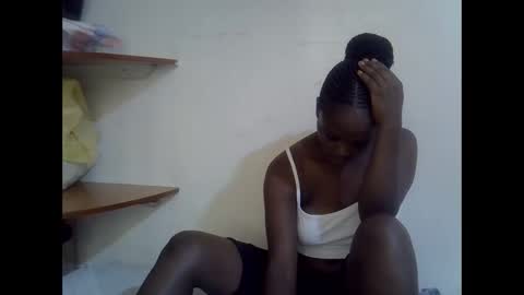 lyn_anna online show from February 10, 11:58 am