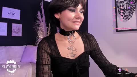 Snapshot of lyn_lebelle chatting on January 13, 8:47 pm Lyn online show from January 13, 8:47 pm