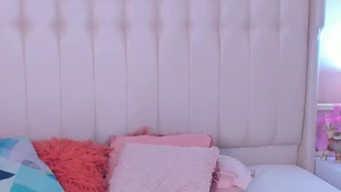 Lyn online show from November 12, 11:10 am