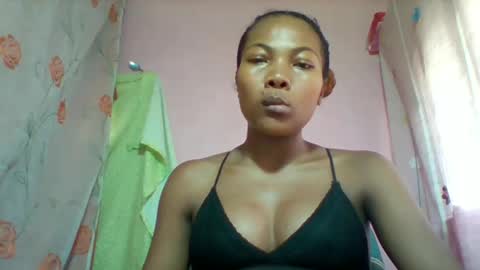 lyndah19 online show from February 20, 8:27 am