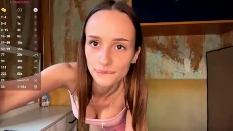 Snapshot of lynettabracht chatting on May 27, 3:31 pm Maria online show from May 27, 3:31 pm