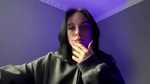 Snapshot of lynettawiseman chatting on May 22, 8:21 am Eva online show from May 22, 8:21 am