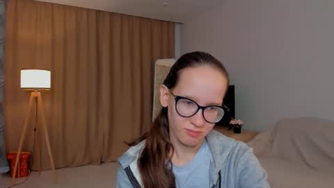 Sara online show from September 10, 4:07 pm