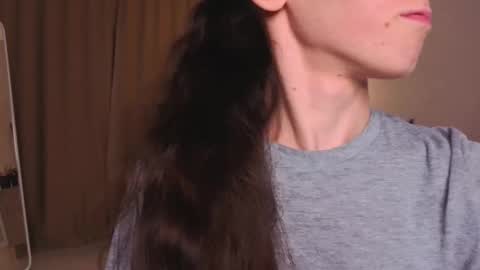 Sara online show from December 2, 4:35 pm