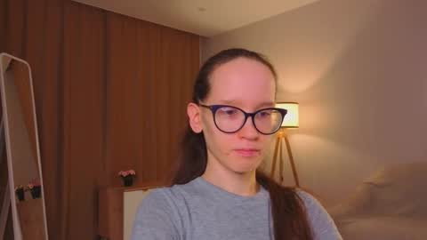 Sara online show from February 22, 4:05 pm