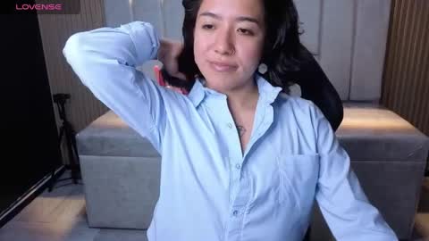 Snapshot of lynn_turner_ chatting on May 6, 1:05 pm lynn_turner_ online show from May 6, 1:05 pm