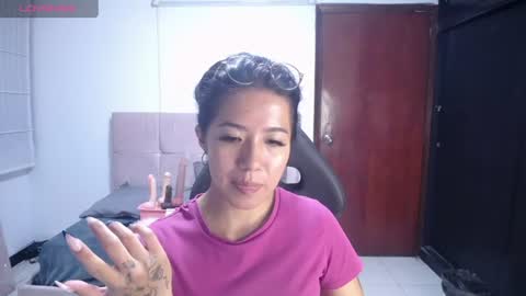 Snapshot of lynn_turner_ chatting on June 10, 1:21 pm lynn_turner_ online show from June 10, 1:21 pm