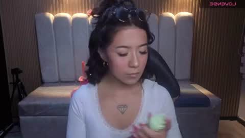 Snapshot of lynn_turner_ chatting on July 15, 1:49 pm lynn_turner_ online show from July 15, 1:49 pm