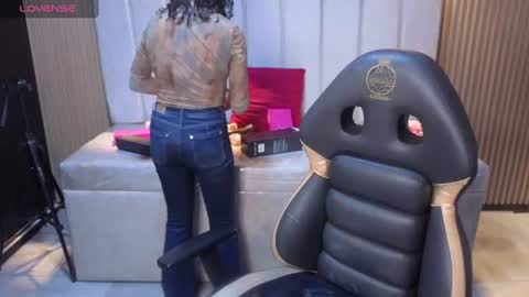 Snapshot of lynn_turner_ chatting on July 20, 1:02 pm lynn_turner_ online show from July 20, 1:02 pm