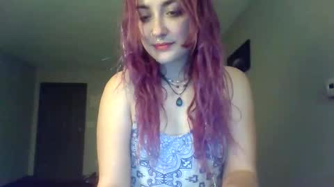 Lynn  online show from May 23, 8:40 am