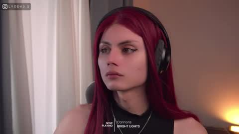 Lyodass online show from April 15, 9:48 pm