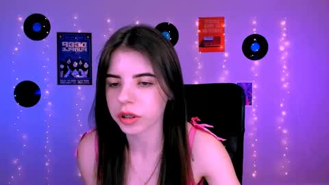 Snapshot of lyra_desire chatting on May 28, 8:44 am lyra_desire online show from May 28, 8:44 am