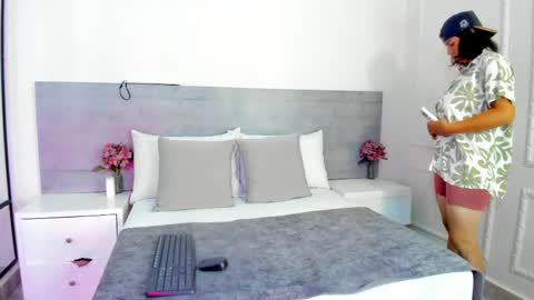 lyra_raven online show from May 10, 3:33 am