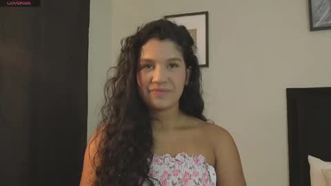 Snapshot of lyriadiamond_ chatting on May 17, 6:48 pm Lyria Diamond online show from May 17, 6:48 pm