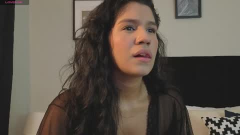 Snapshot of lyriadiamond_ chatting on May 18, 8:14 pm Lyria Diamond online show from May 18, 8:14 pm