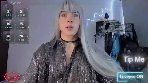 Lyric online show from November 5, 4:40 pm