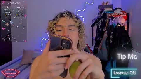 Lyric online show from December 22, 10:18 pm