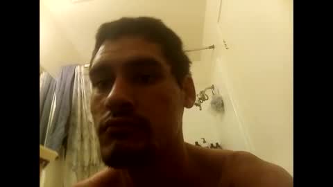 Snapshot of lyrwalkerrabbits96 chatting on November 4, 9:52 am  Lyr.WalkerRabbit96 online show from November 4, 9:52 am