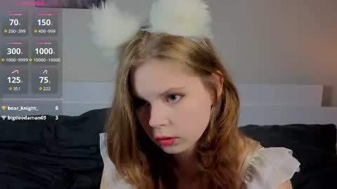 Snapshot of lyucy chatting on June 27, 8:14 pm Julie online show from June 27, 8:14 pm