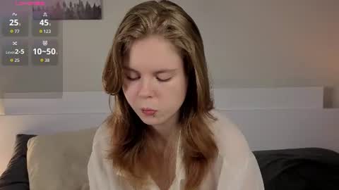 Snapshot of lyucy chatting on July 20, 9:17 pm Julie online show from July 20, 9:17 pm